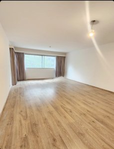 Alquilo amplio apartamento en Tres Cruces
