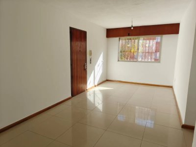 Apartamento planta baja en la teja 