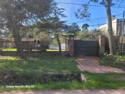 Terreno en venta en Médanos de Solymar SUR con Piscina