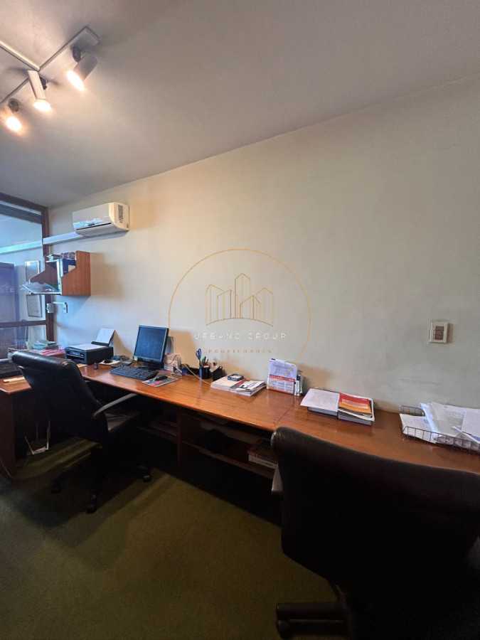 Oficina ID.100 - Se vende Oficina en Ciudad Vieja