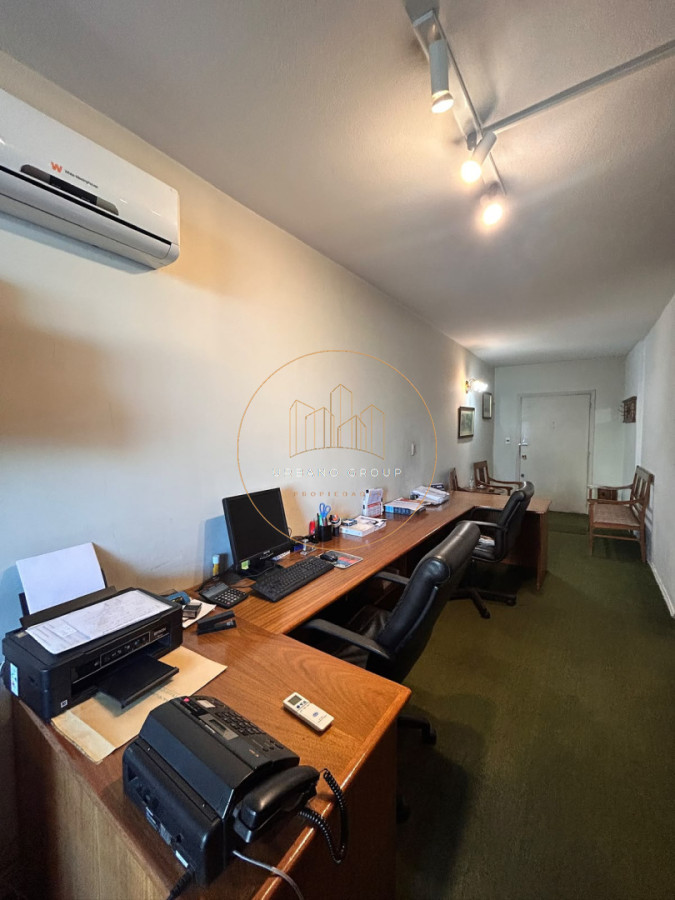 Oficina ID.101 - Alquiler Oficina en Ciudad Vieja