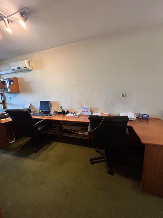Oficina ID.101 - Alquiler Oficina en Ciudad Vieja