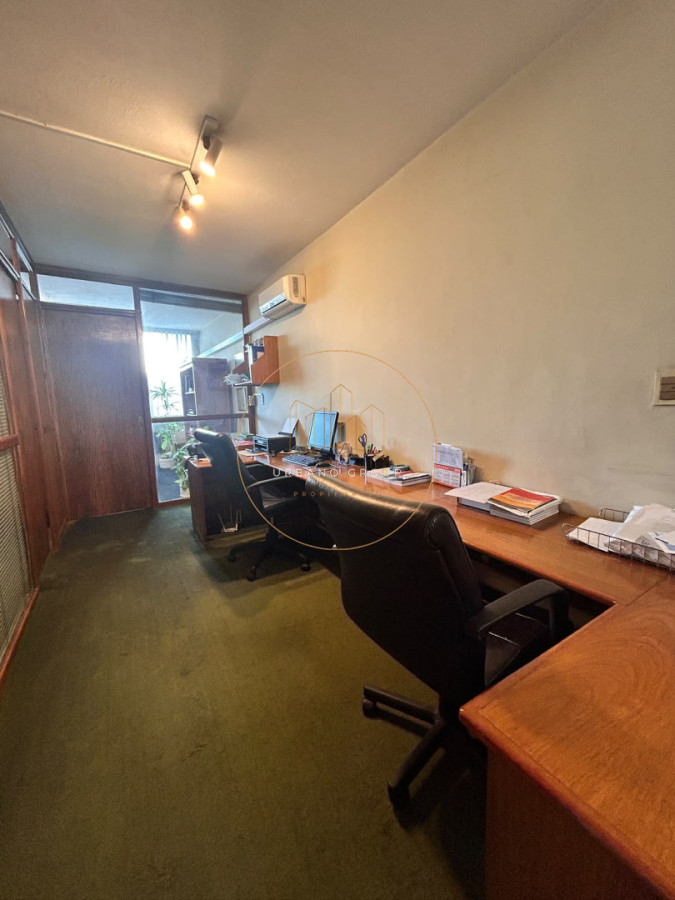 Oficina ID.100 - Se vende Oficina en Ciudad Vieja