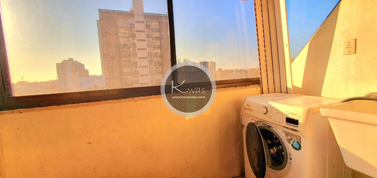 Departamento ID.824 - Departamento en Venta dos dormitorios un baño toilette cochera baulera balcón Vías / Santa Fé, Martínez