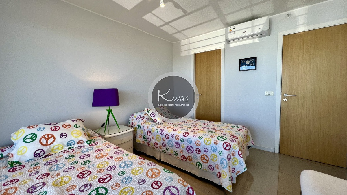 Departamento ID.480 - Departamento Alexander Collection de tres dormitorios habitación de servicio Punta del Este Playa Mansa