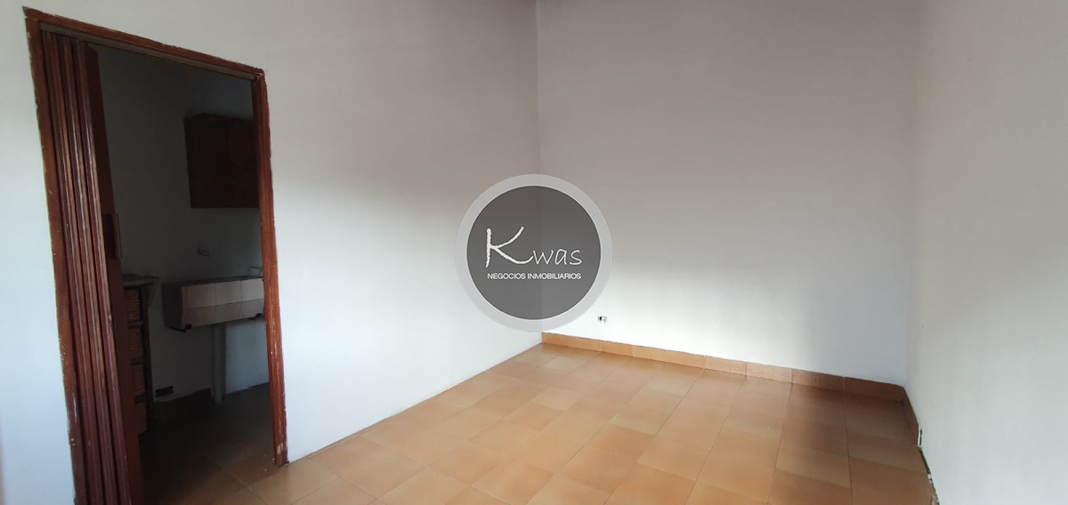 Departamento ID.833 - Venta PH tres niveles de tres dormitorios un baño patio parrilla terraza Munro Olivos