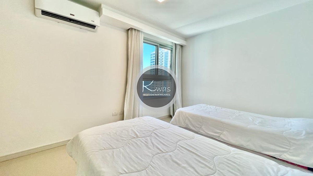 Departamento ID.437 - Departamento tres dormitorios en Playa Brava Punta del Este