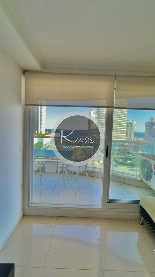 Departamento ID.618 - Venta departamento dos dormitorios en suite habitación de servicio parrillero Playa Mansa Punta del este