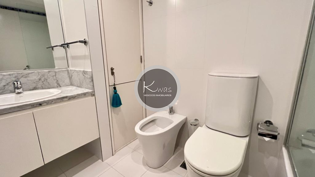 Departamento ID.476 - Le Parc II dos dormitorios en suite habitación de servicio Playa Brava Punta del Este