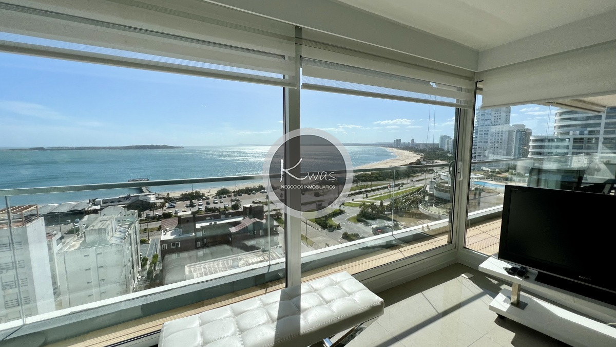 Departamento ID.480 - Departamento Alexander Collection de tres dormitorios habitación de servicio Punta del Este Playa Mansa