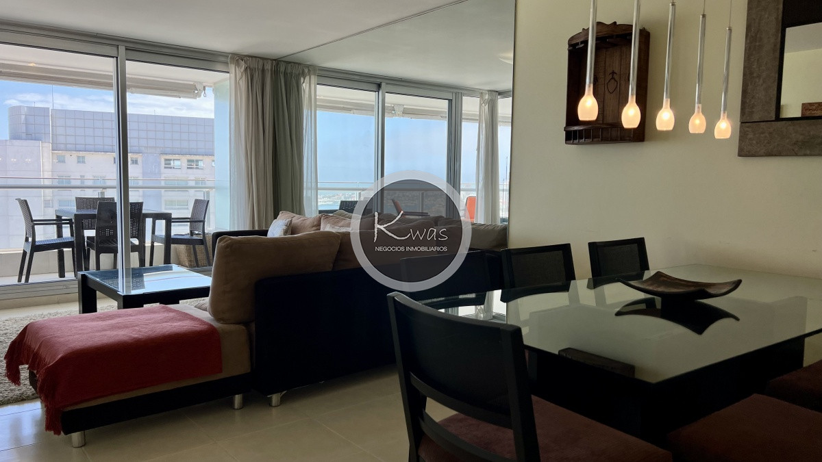 Departamento ID.490 - Departamento dos dormitorios vista al mar Playa Mansa Punta del Este