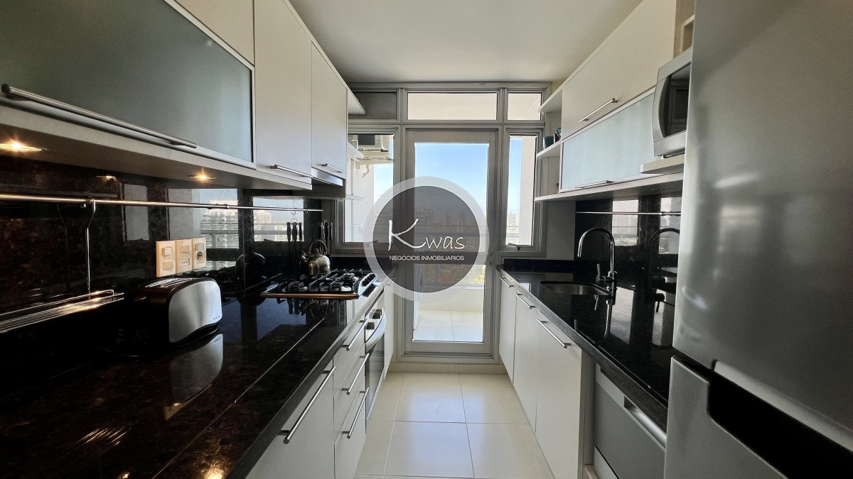Departamento ID.490 - Departamento dos dormitorios vista al mar Playa Mansa Punta del Este