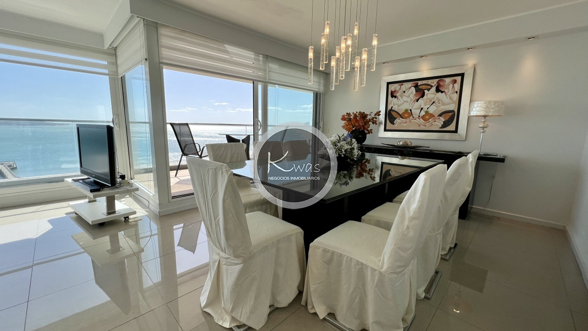 Departamento ID.480 - Departamento Alexander Collection de tres dormitorios habitación de servicio Punta del Este Playa Mansa