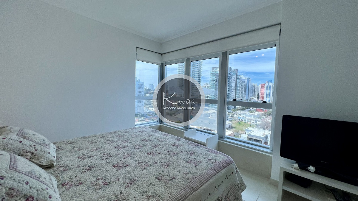 Departamento ID.475 - Departamento Art Boulevard tres dormitorios Punta del este