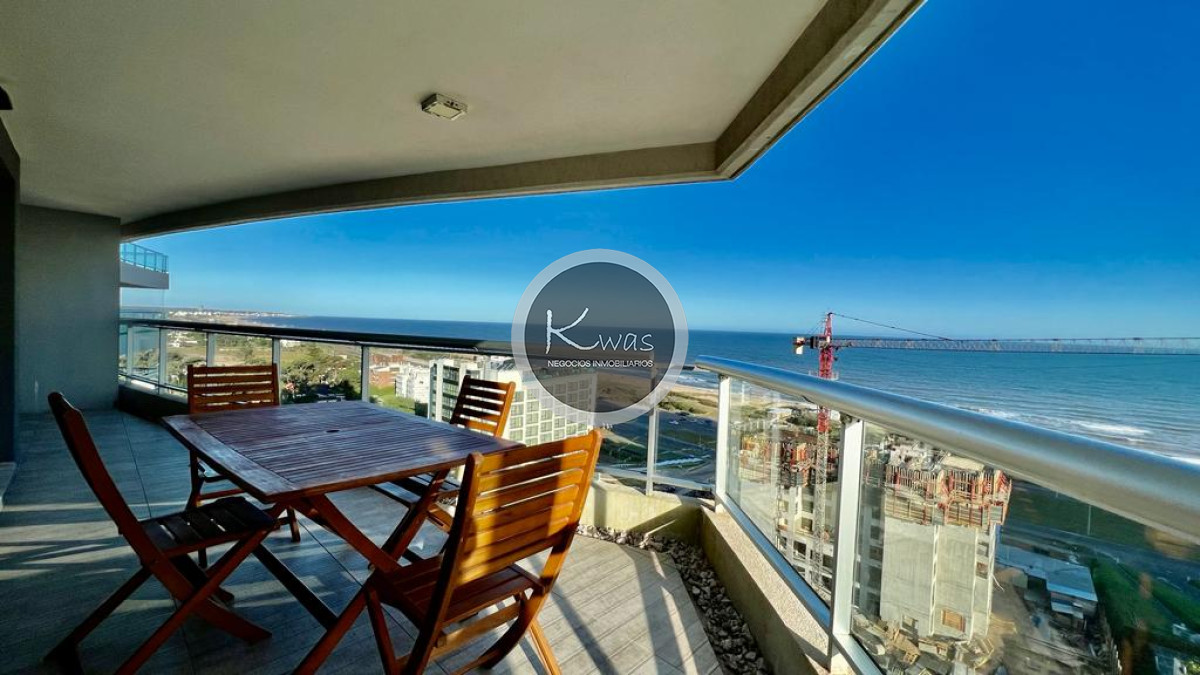 Departamento ID.437 - Departamento tres dormitorios en Playa Brava Punta del Este