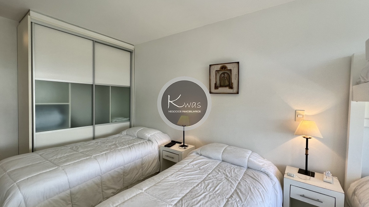 Departamento ID.549 - Departamento dos dormitorios dos baños en suite Season Tower Playa Mansa Punta del Este