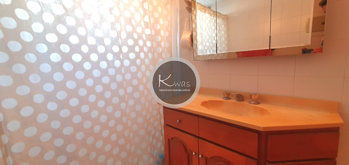 Departamento ID.824 - Departamento en Venta dos dormitorios un baño toilette cochera baulera balcón Vías / Santa Fé, Martínez