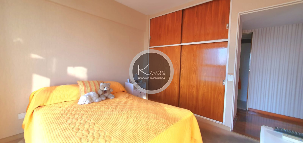 Departamento ID.824 - Departamento en Venta dos dormitorios un baño toilette cochera baulera balcón Vías / Santa Fé, Martínez