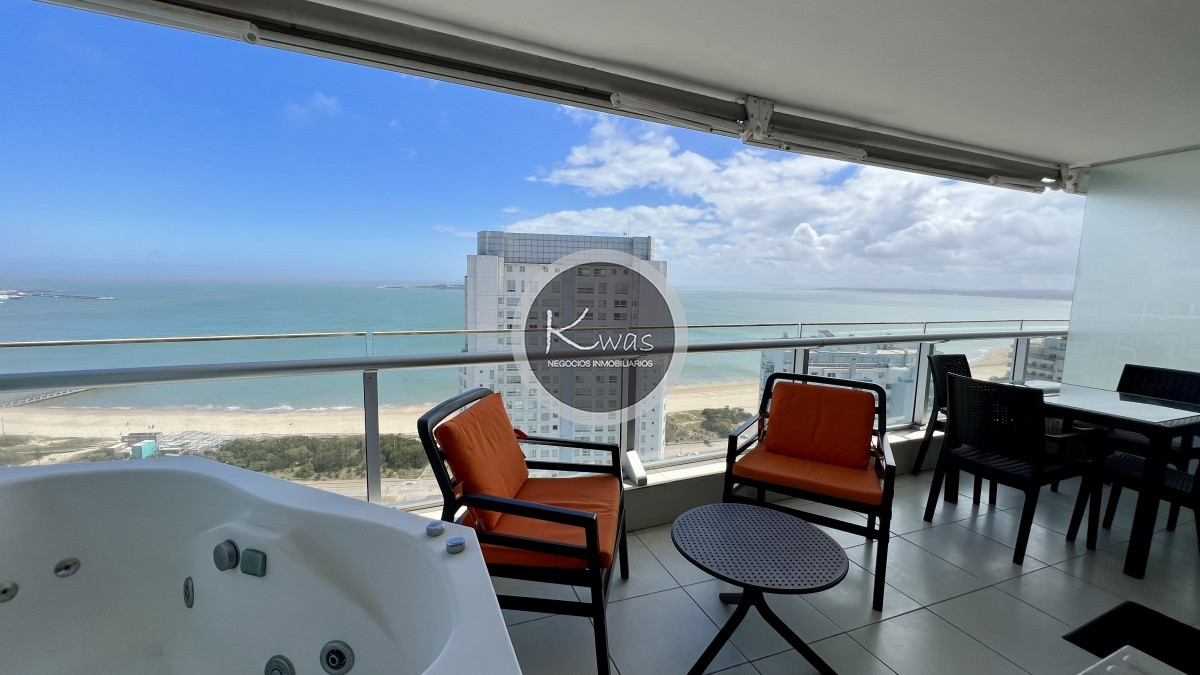 Departamento ID.490 - Departamento dos dormitorios vista al mar Playa Mansa Punta del Este