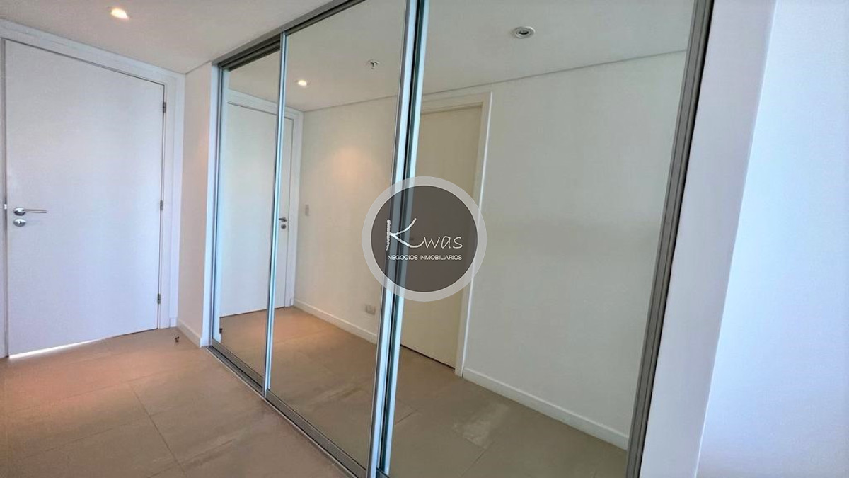 Departamento ID.476 - Le Parc II dos dormitorios en suite habitación de servicio Playa Brava Punta del Este