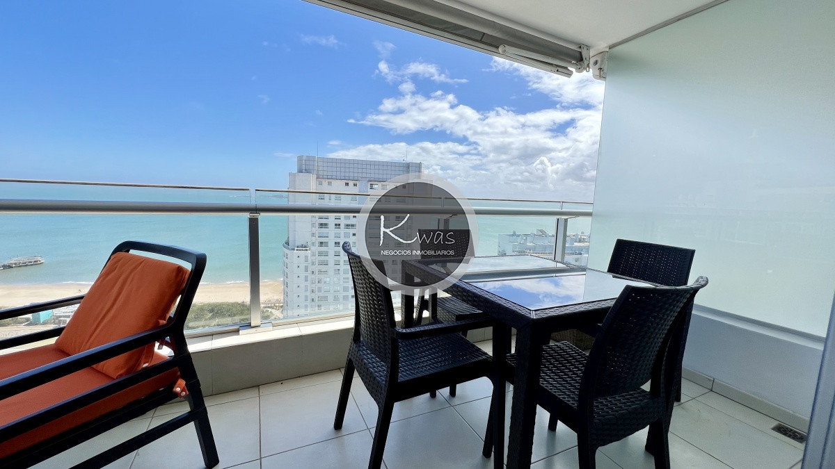 Departamento ID.490 - Departamento dos dormitorios vista al mar Playa Mansa Punta del Este