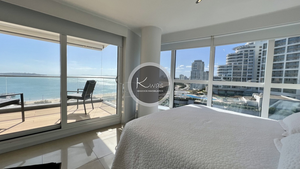 Departamento ID.480 - Departamento Alexander Collection de tres dormitorios habitación de servicio Punta del Este Playa Mansa