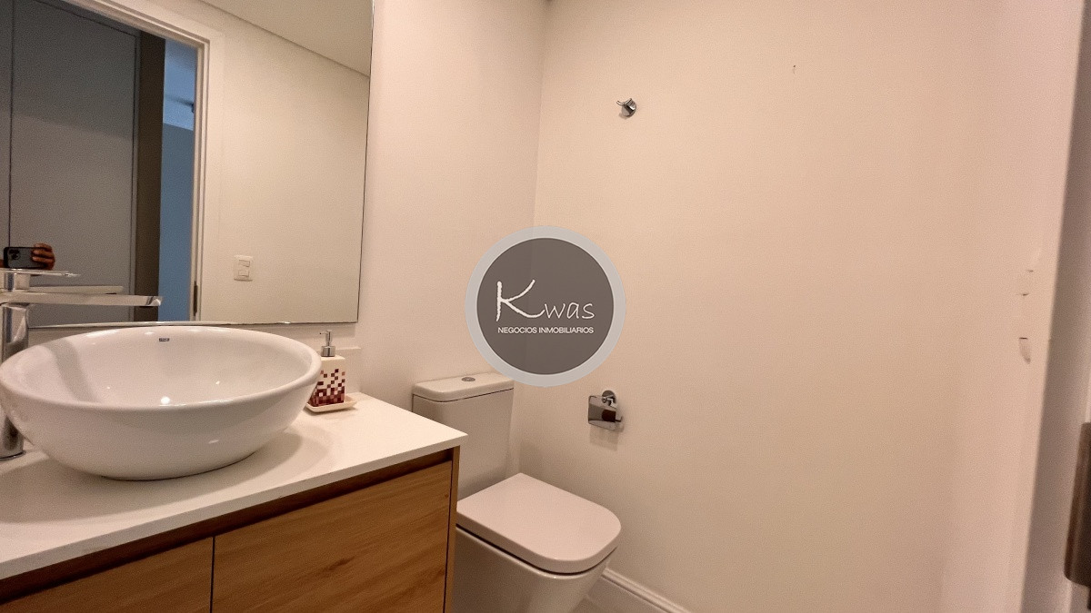 Departamento ID.455 - Venta departamento tres dormitorios en suite Playa Mansa Punta del Este