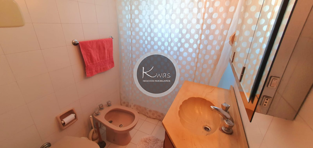 Departamento ID.824 - Departamento en Venta dos dormitorios un baño toilette cochera baulera balcón Vías / Santa Fé, Martínez