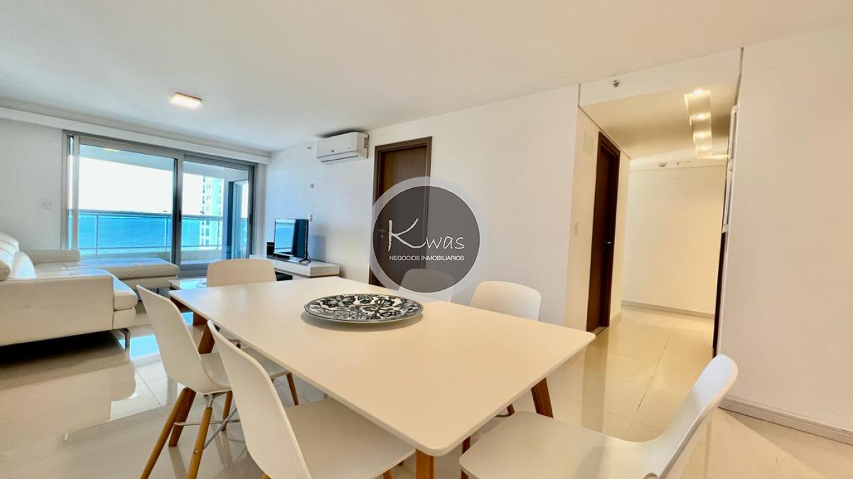 Departamento ID.437 - Departamento tres dormitorios en Playa Brava Punta del Este