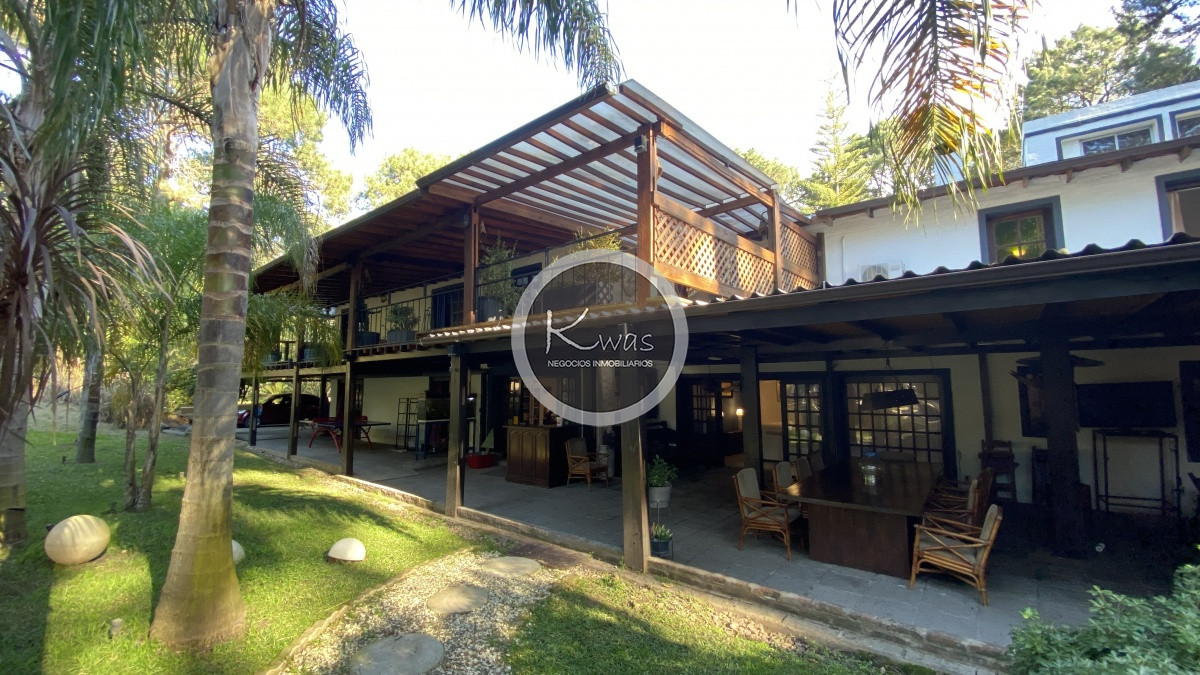 Casa ID.92 - Chalet en Club del Lago
