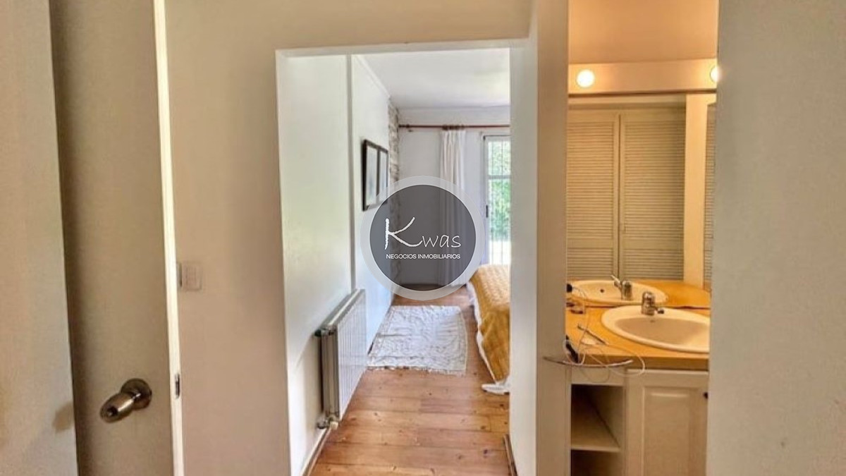 Departamento ID.823 - Venta casa Carilo Pinamar cinco dormitorios cinco baños a 100 mts de la playa parrilla garage, Costa Atlántica, Buenos Aires