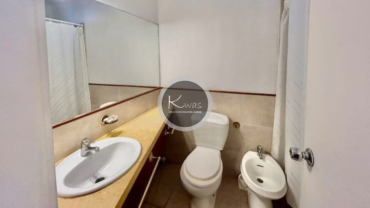 Departamento ID.823 - Venta casa Carilo Pinamar cinco dormitorios cinco baños a 100 mts de la playa parrilla garage, Costa Atlántica, Buenos Aires