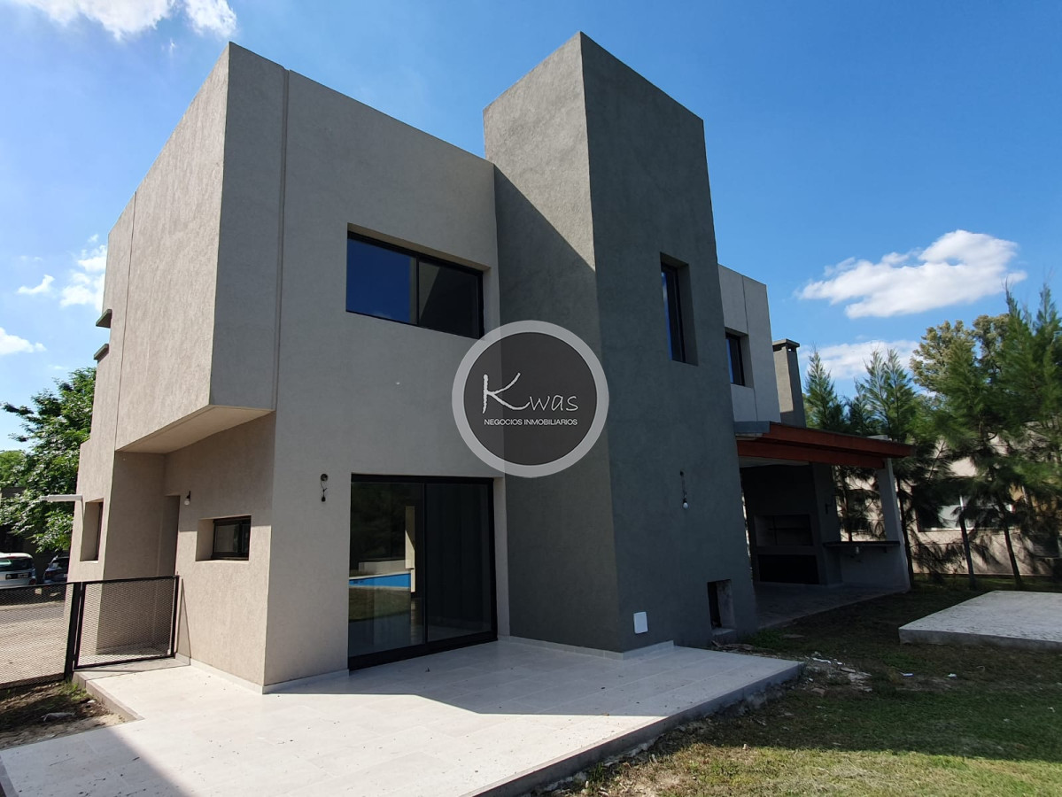 Departamento ID.825 - Venta casa tres dormitorios pileta parrilla en Santa Guadalupe, Pilar del Este, Pilar