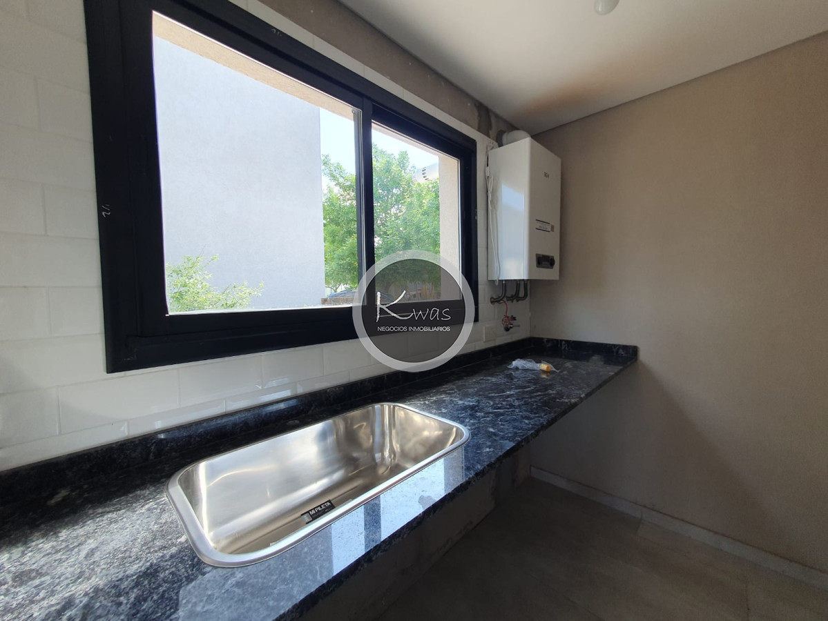 Departamento ID.825 - Venta casa tres dormitorios pileta parrilla en Santa Guadalupe, Pilar del Este, Pilar