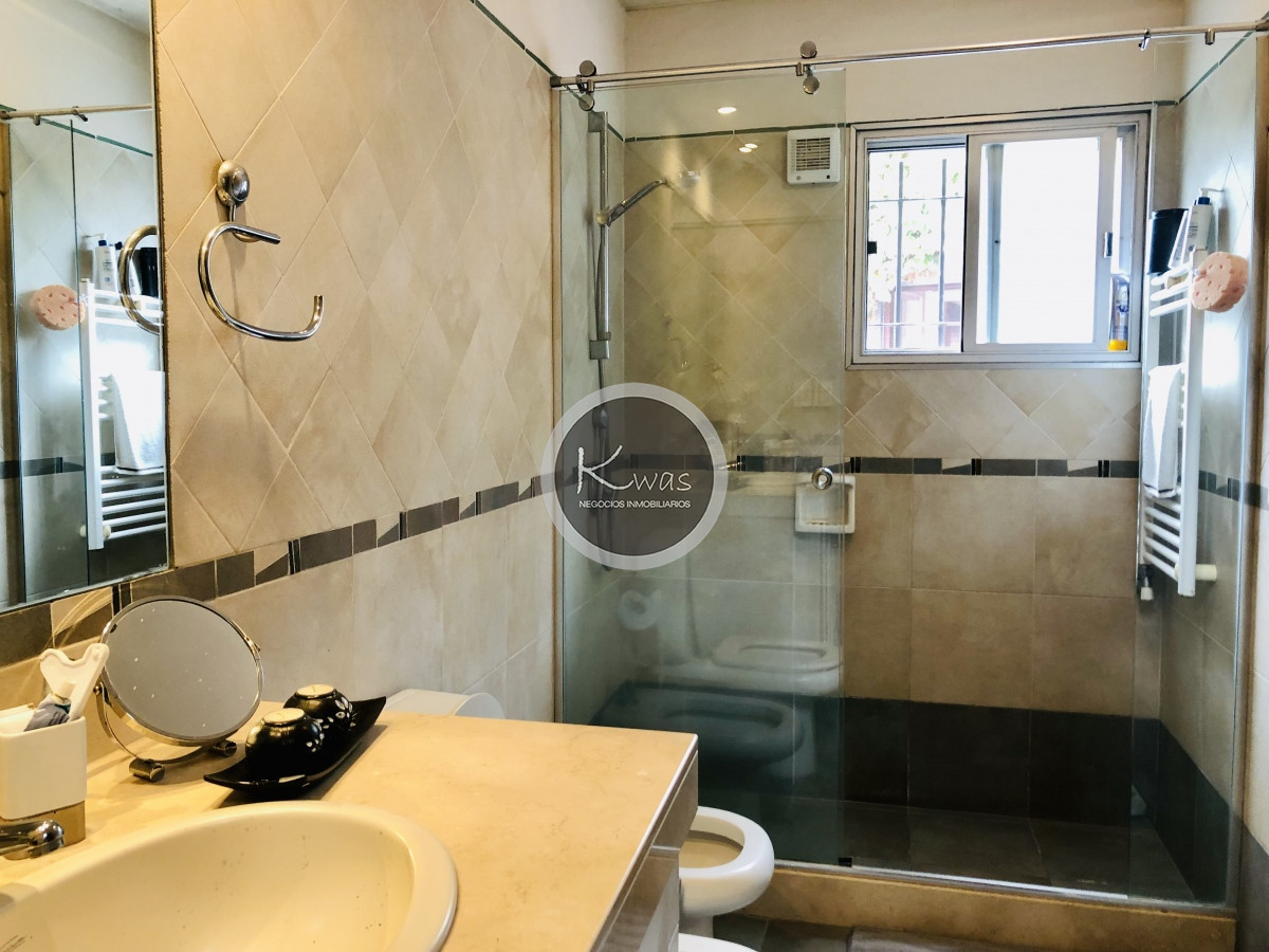 Casa ID.184 - Alquiler de temporada casa tres dormitorios piscina climatizada punta del este