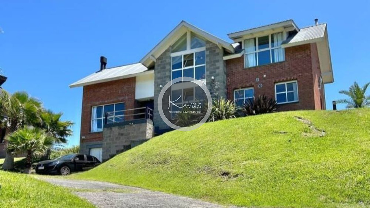 Departamento ID.823 - Venta casa Carilo Pinamar cinco dormitorios cinco baños a 100 mts de la playa parrilla garage, Costa Atlántica, Buenos Aires