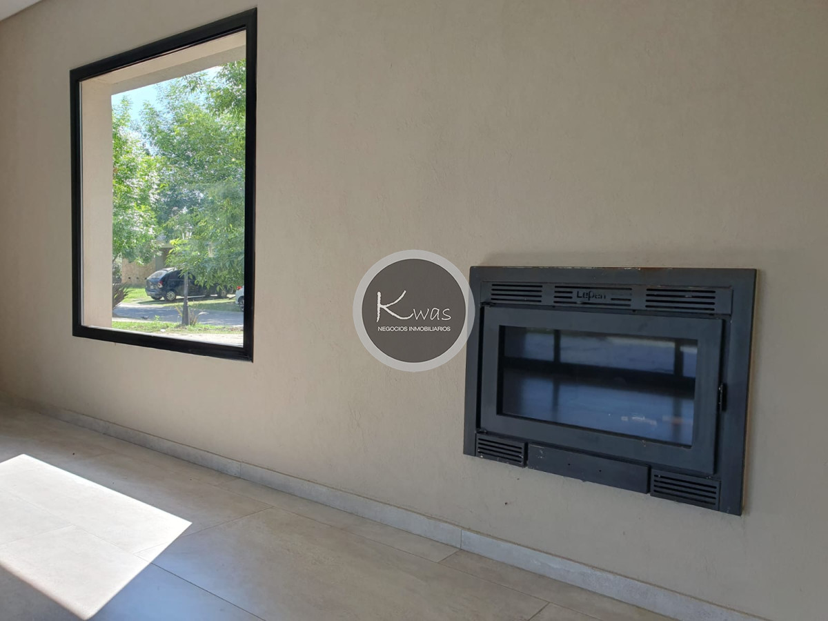 Departamento ID.825 - Venta casa tres dormitorios pileta parrilla en Santa Guadalupe, Pilar del Este, Pilar