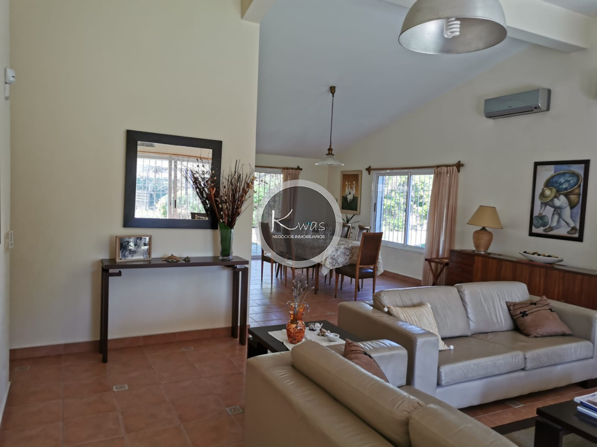 Departamento ID.656 - Casa cuatro dormitorios tres baños habitación servicio parrilla Playa Mansa Punta del este