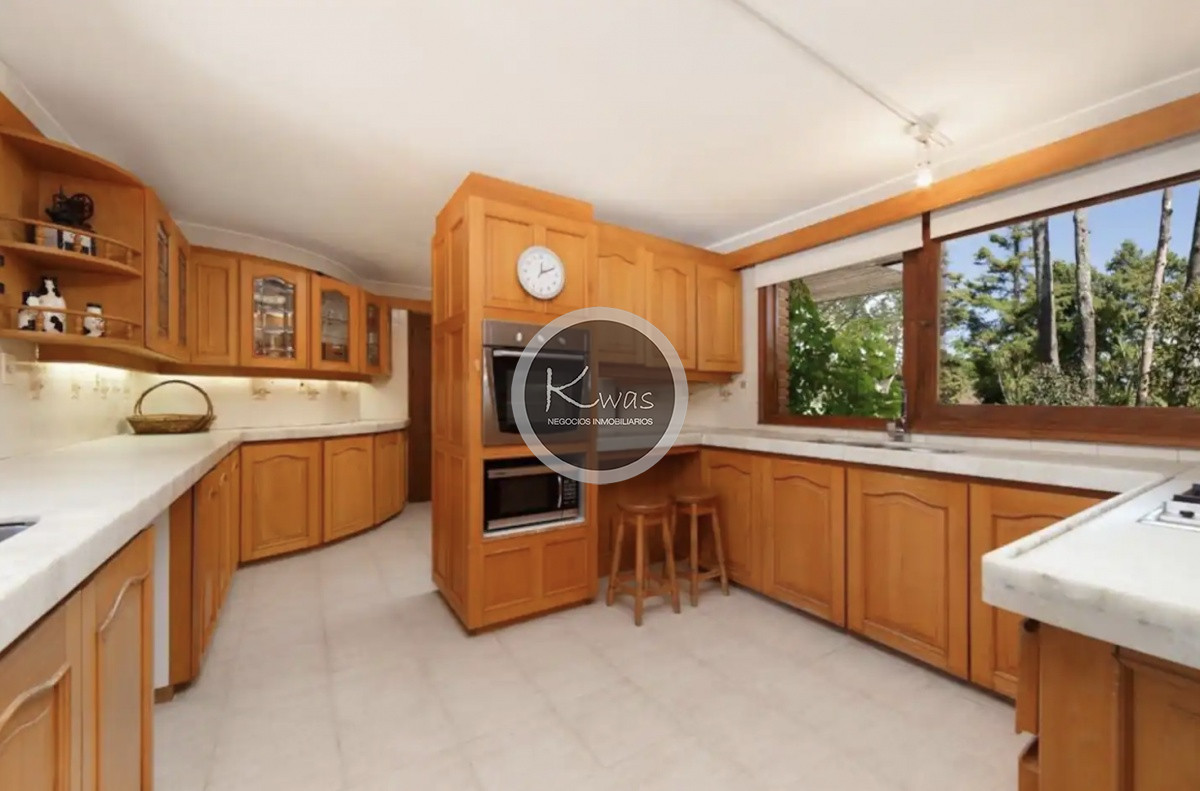 Casa ID.574 - Alquiler casa punta del este chalet playa mansa con piscina 