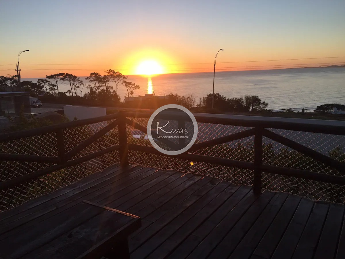 Casa ID.675 - Casa tres dormitorios dos baños cochera Punta Ballena Punta del Este