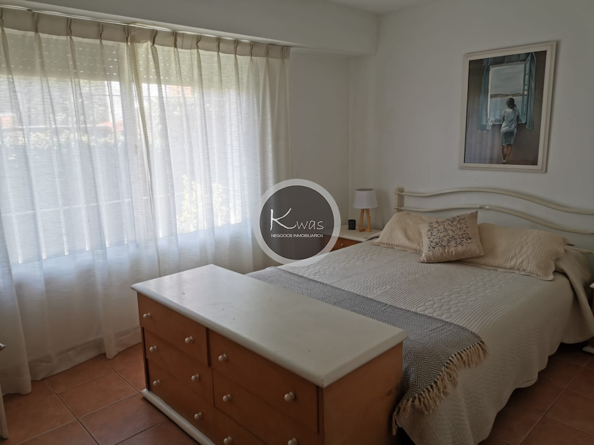 Departamento ID.656 - Casa cuatro dormitorios tres baños habitación servicio parrilla Playa Mansa Punta del este
