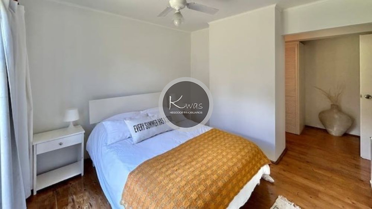 Departamento ID.823 - Venta casa Carilo Pinamar cinco dormitorios cinco baños a 100 mts de la playa parrilla garage, Costa Atlántica, Buenos Aires