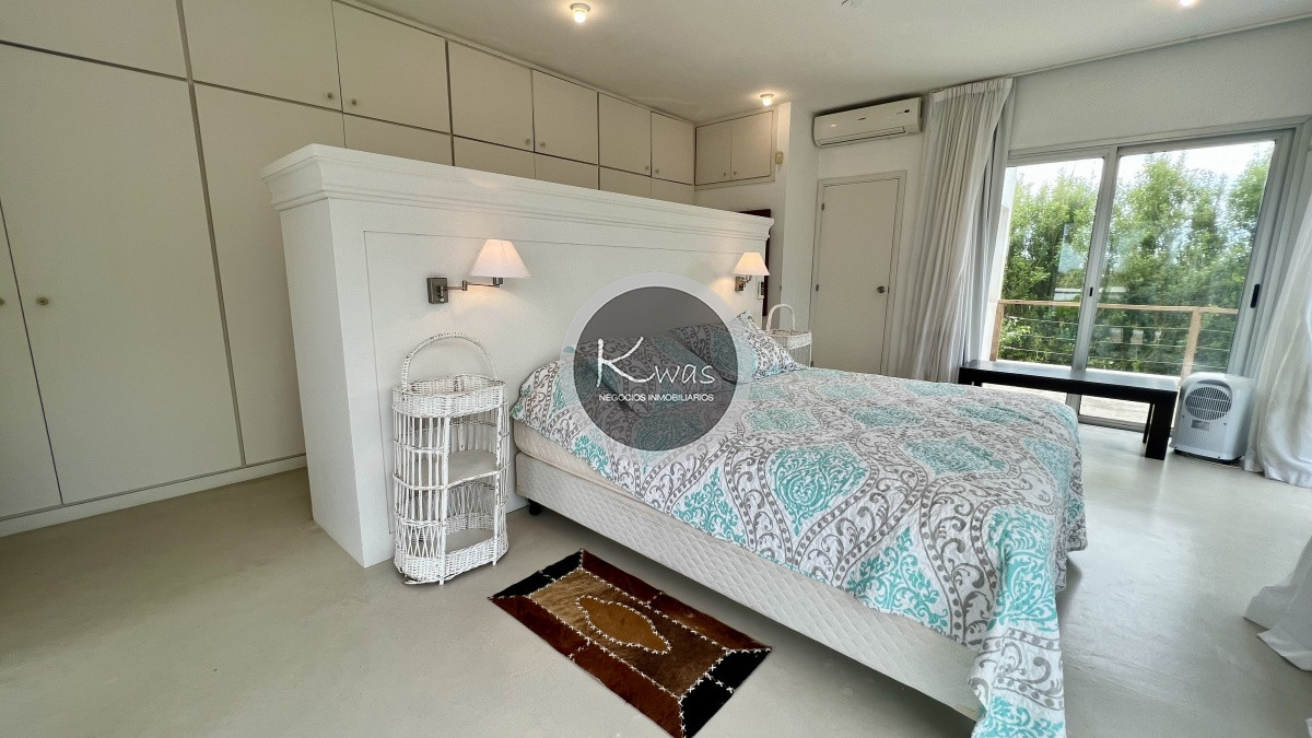 Casa ID.531 - Casa dos dormitorios en Suite dependencia de servicio Santa Mónica Jose Ignacio