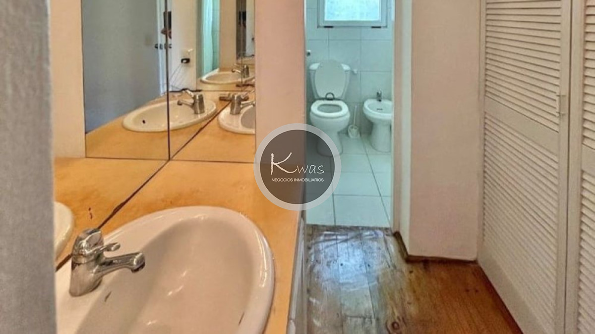 Departamento ID.823 - Venta casa Carilo Pinamar cinco dormitorios cinco baños a 100 mts de la playa parrilla garage, Costa Atlántica, Buenos Aires