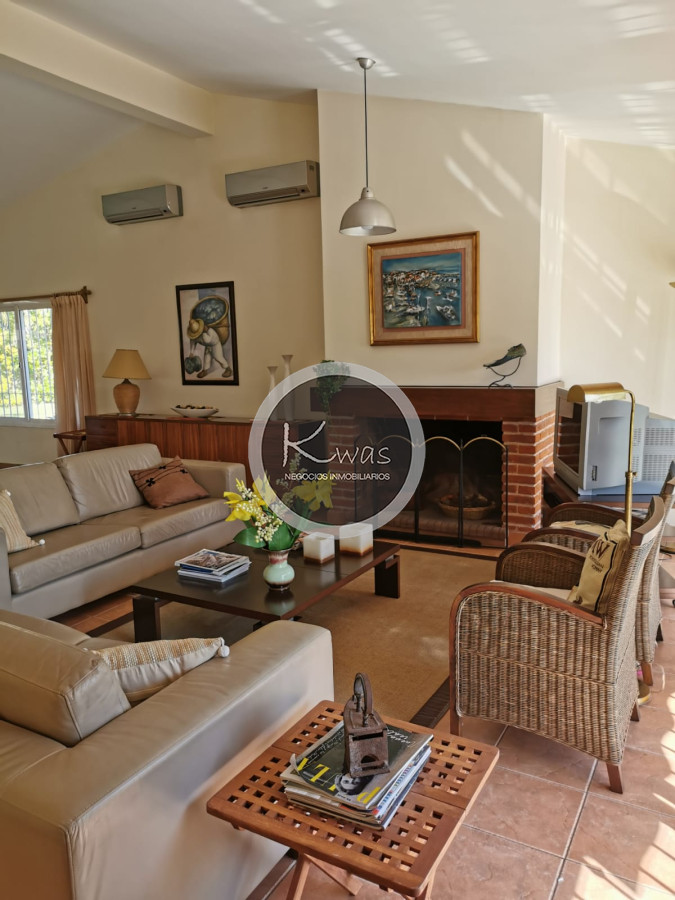 Departamento ID.656 - Casa cuatro dormitorios tres baños habitación servicio parrilla Playa Mansa Punta del este