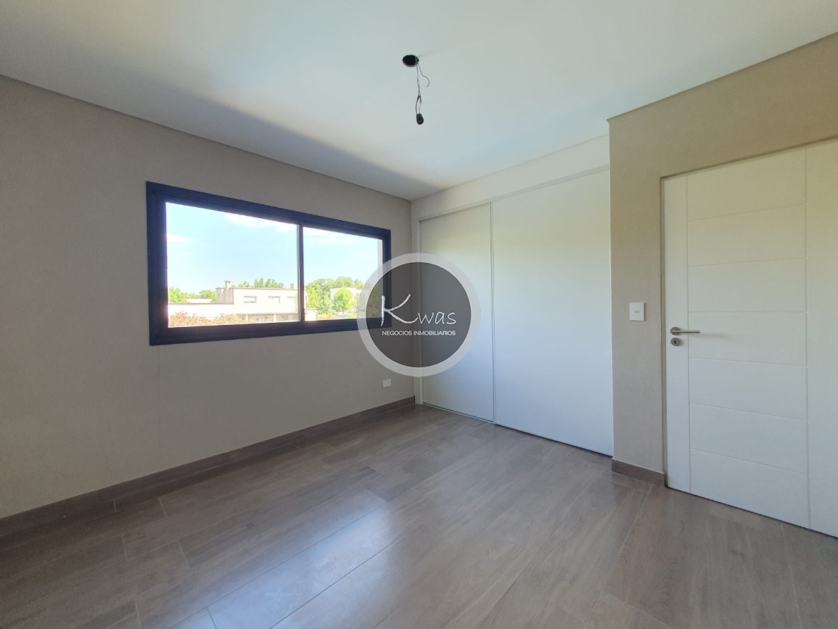 Departamento ID.825 - Venta casa tres dormitorios pileta parrilla en Santa Guadalupe, Pilar del Este, Pilar