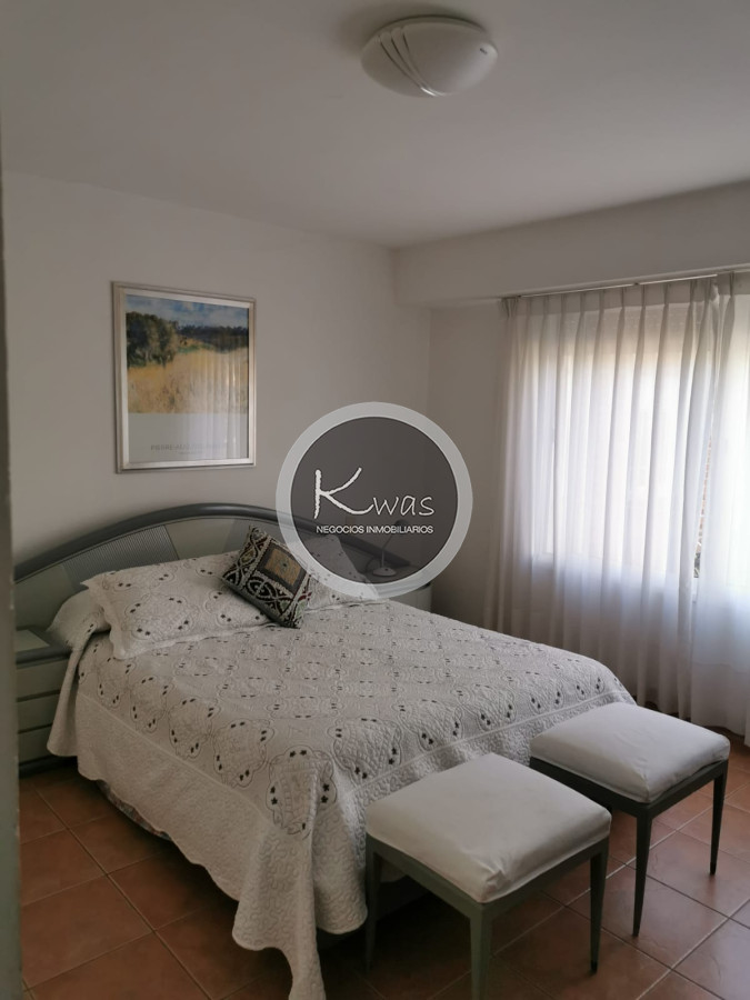 Departamento ID.656 - Casa cuatro dormitorios tres baños habitación servicio parrilla Playa Mansa Punta del este