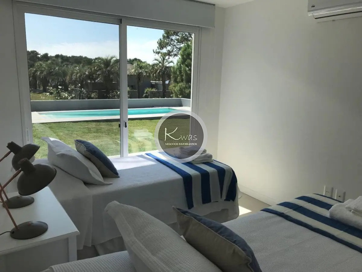 Departamento ID.711 - Casa cinco dormitorios piscina parrillero Pinar del Faro Jose Ignacio Punta del Este