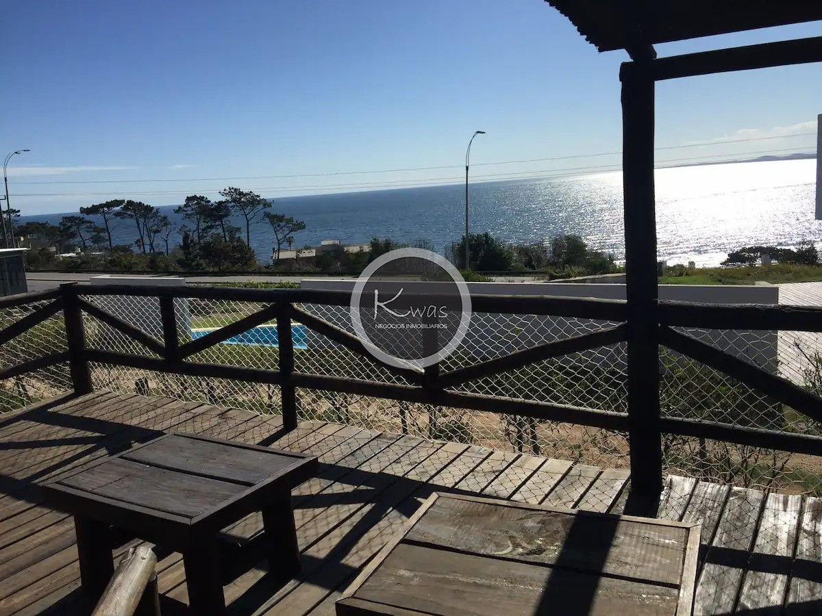 Casa ID.675 - Casa tres dormitorios dos baños cochera Punta Ballena Punta del Este