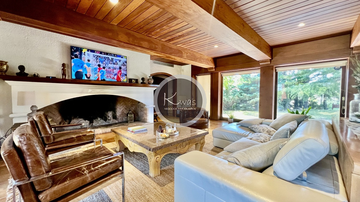 Casa ID.574 - Alquiler casa punta del este chalet playa mansa con piscina 